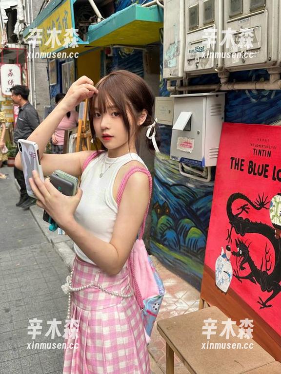 登录后你会发现，居然还有“17吃瓜”能让你回家的路变得那么有趣！