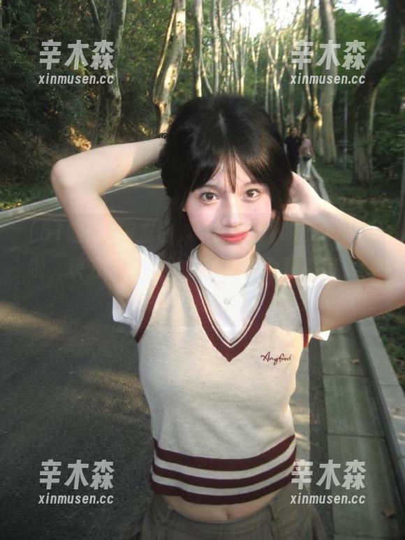 朋友们，听说“51吃瓜”更新啦，快去下载！结果…本以为很期待，结果……你别问。