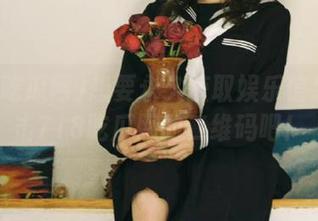 想要永久获取娱乐信息？点击718吃瓜网的二维码吧！
