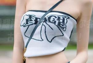 翻阅zztt11网页，偶尔会被那些古怪的瓜逗乐到酣睡！