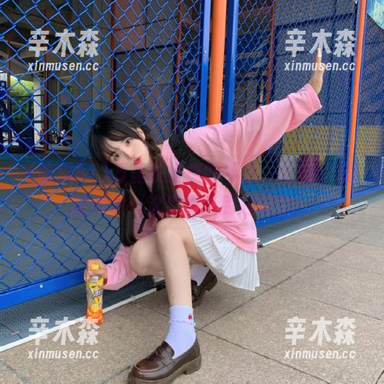 万里长征真的不够，吃瓜51最新神评：这瓜简直跨越时空！