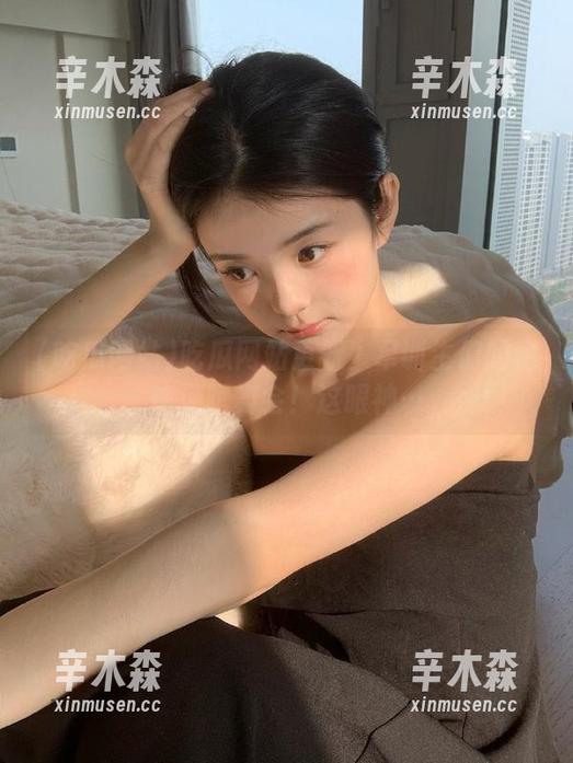 吃瓜网站 吃瓜网站更新!军训生们的秘密酒吧舞会!这眼神…