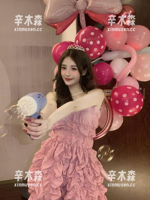 只要有吃瓜黑料app，我就是无耻追星族，嘿嘿嘿！