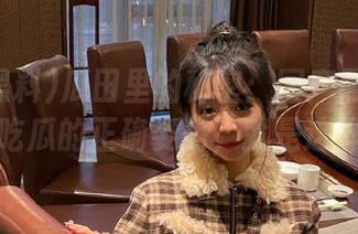 瓜田里的秘密：国产黑料地址，吃瓜的正确姿势，就是这样！