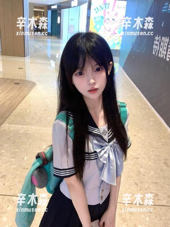 我要吃瓜 一边观看,一边想,“我要吃瓜51”,还有别人能安静吗?