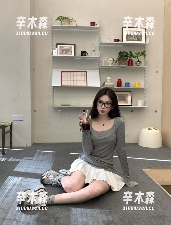 暴走黑料 你还在等什么?下载暴走黑料,抖搂嗑瓜面前不再尴尬!