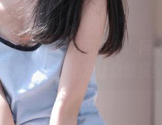 “黑料不打样”网站：瓜田里的秘密，绝对让你惊呆！