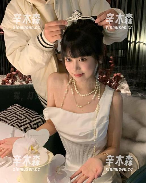 黑料不打烊tttzzz等你来下载，打开真相入口，别怪我没提醒你！