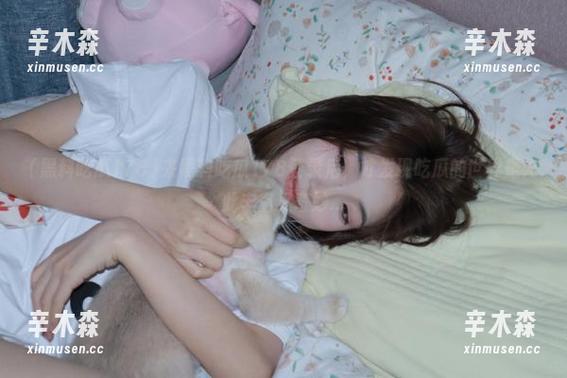 来黑料吃瓜178登录后，才发现吃瓜的世界是如此丰富又奇妙...