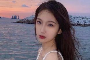 黑料吃瓜网155苹果版，简直是我生活的小调味剂，觉得嗨的不行！