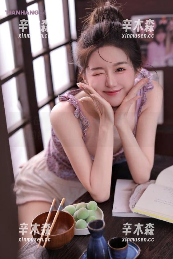 拿起手机，点开黑料在线吃瓜的视频，我的人生瞬间多了点…色！
