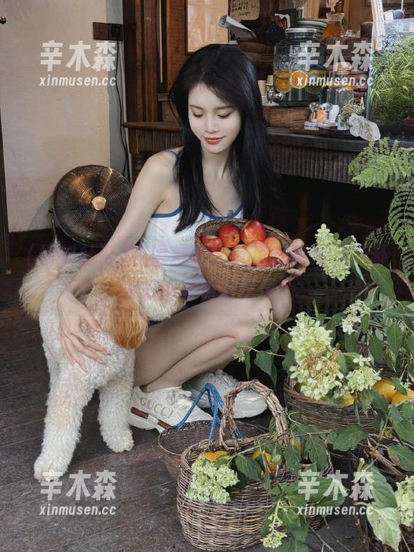 在黑料社区首页，哈哈，八卦竟然也有树形菜单？