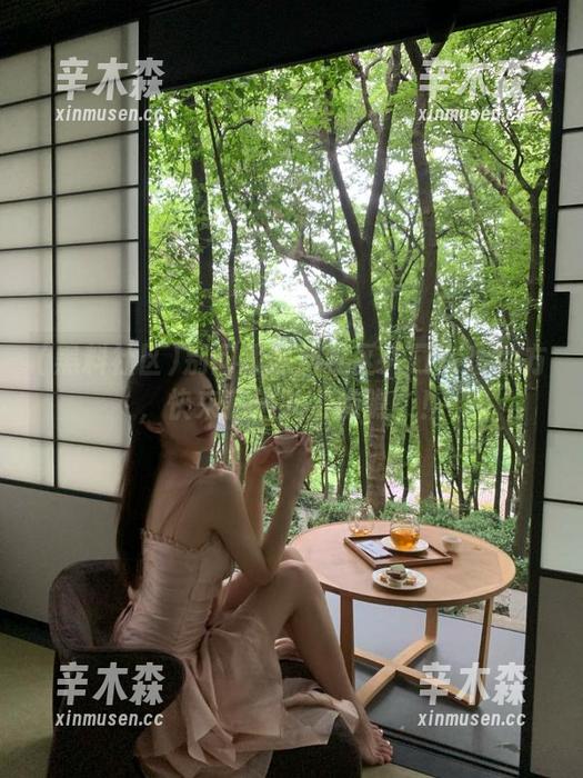 别问我黑料社区入口在啥地方，快来我这儿‘瞧瞧’！